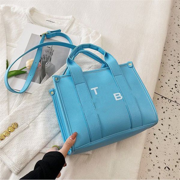 

designer bag leather letter the tote bag large size for shopping traveling sacoche zipper closure square luxurys handbags delicate lining xb