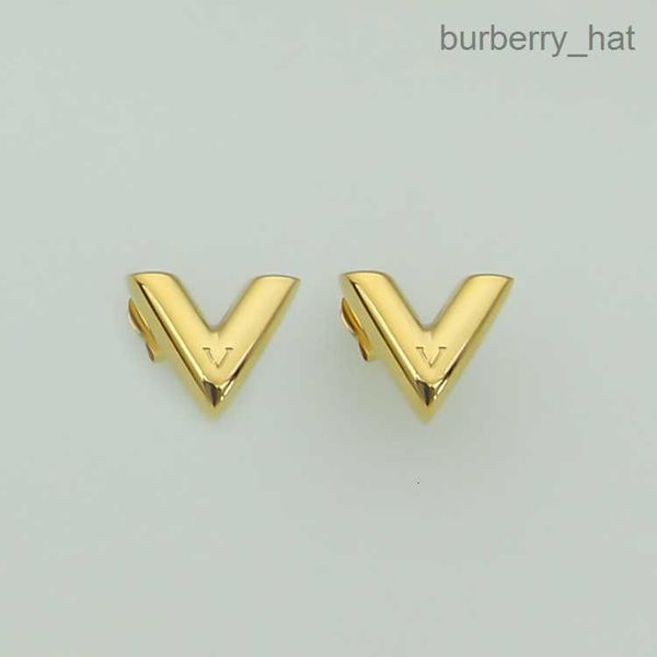 

cute small size stainless steel fashion studs silver rose gold earring women designers earings love letter engagement jewelry party gifts, Golden;silver