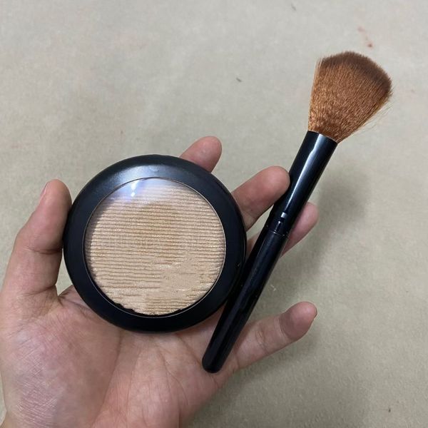 

highlighter extra dimension skinfinish powder 9g pressed powder highlighting foundation with brush bronzers & highlighters