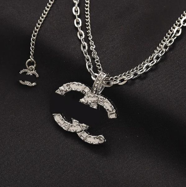 

luxury brand designer pendant necklace for women vintage alphabet textured necklace high-quality necklace jewelry accessories 18k gold plate, Silver