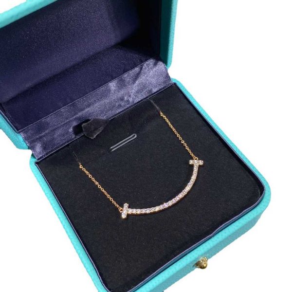 

designerv gold cnc seiko smile necklace light luxury advanced sense inns funtiffy, Black