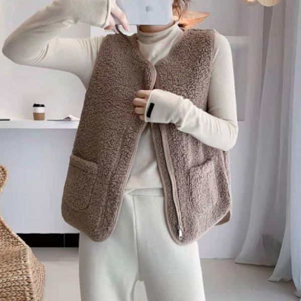 

vests cardigan women woolen thicken waistcoats 2021 fashion autumn winter v neck loose insert velvet vests student sleeveless coat, Black;white