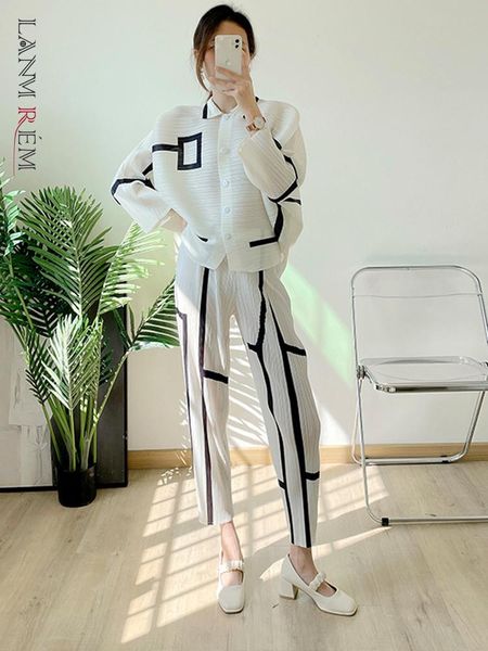 

dress lanmrem pleated pants set 2022 summer long sleeve single breasted print shirt with straight pants twopiece set for women 2r1573, White