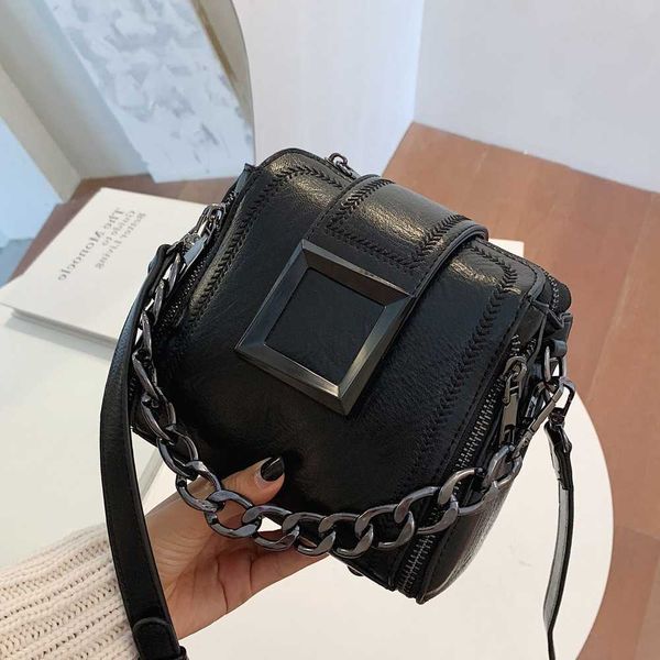 

evening bags new pu leather retro chains hasp shoulder bag small delicate bucket bags female crossbody bag ladies handbag j230420