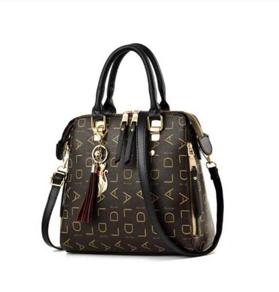 

female shoulder bags for women 2020 new fashion crossbody bag luxury handbags women bags designer travel tassel bag2032669