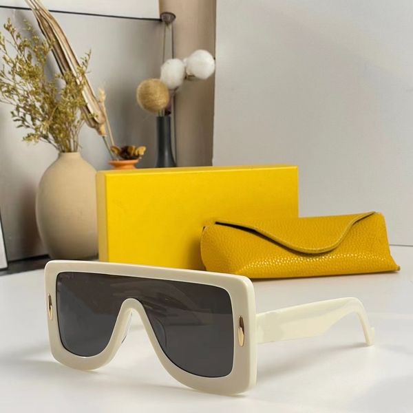 

women's sunglasses men's sunglasses men's fashion style eye protection uv400 lens with random case and case 40106u sunglasses, White;black