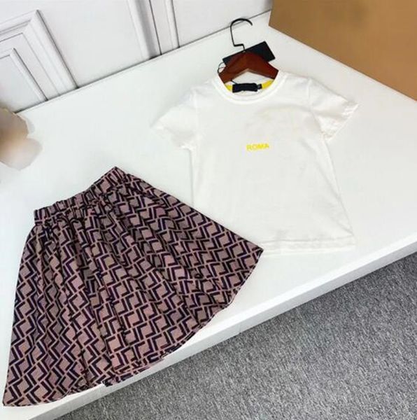 

2022ss child designer clothe sets childrens kids short sleeve t-shirt print shorts set suit brand boys clothing cotton tees size black white