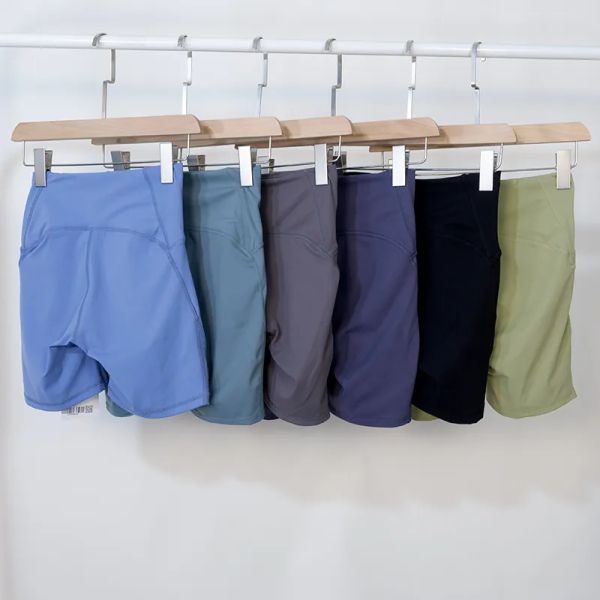 

new fashion lu-33 loose yoga shorts pocket quick dry gym sports shorts 2022 new style summer dresses with brand logo, White;red