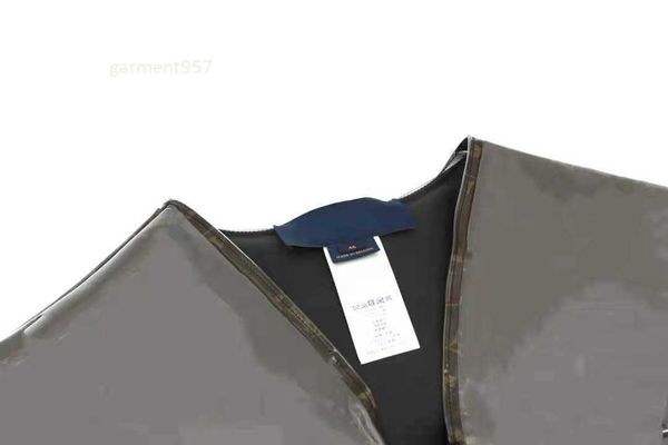 

new men's vest jacket is fashionable luxurious and versatile, Black;white