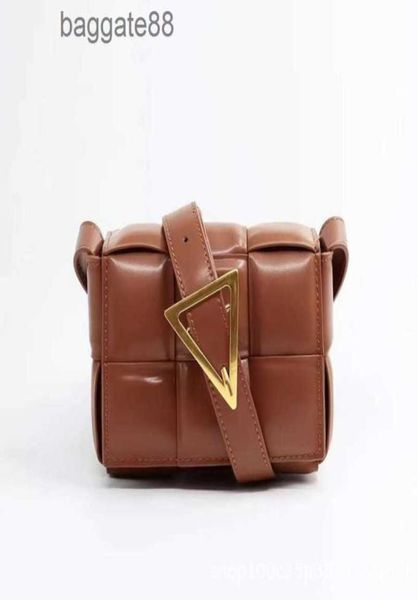 

bottegas classic lady button cassettes crossbody bag mini bags venetas plaid 2023 woven cover small square versatile messenger xpa9279977