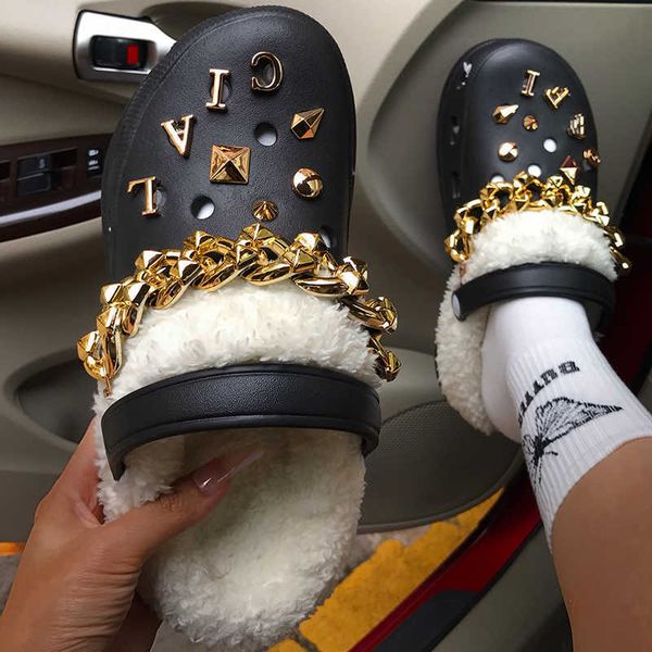 

sandals women garden warm plush clogs ladies sandals with fur plum customize letter charms chain winter furry clog shoes slippers 230417, Black