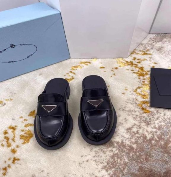 

2021 spring and summer fashion triangle mueller slippers gear print design sense thick bottom high vision size 35417894440, Black