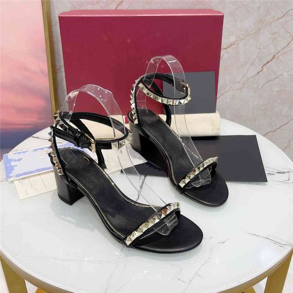 

fashion sandals luxury design 2023 valentinoity women high heel leather letter logo wedding party casual slippers 05-008, Black