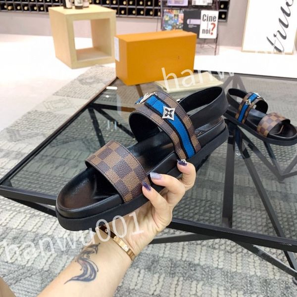 

2023 new leather slide slippers designer flat men summer sandals fashion luxury leisure resort beach, Black