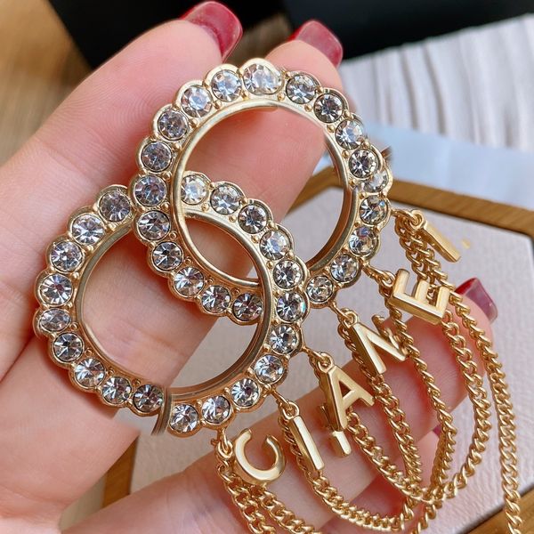 

ladies and gentlemen designer brand letter brooch 18k gold plated crystal rhinestone jewelry brooch charm pearl brooch wedding christmas par, Gray