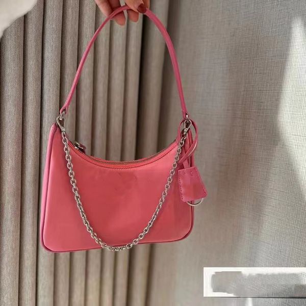 

candy color lady carrying bag advanced chain crossbody bag star style