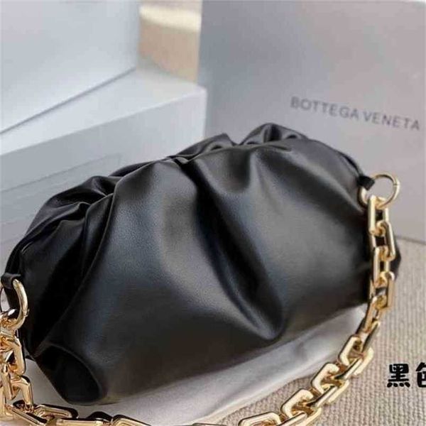

designer bottegas bags venetas handbag hand chain cloud leather handheld shoulder cross same with logoaw1s with logo
