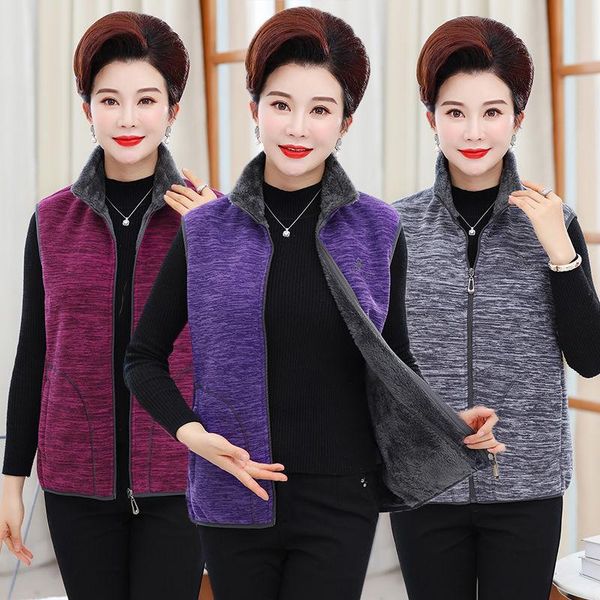 

vests middleaged elderly women's autumn winter 2021 fleece vest jacket warm loose zipper sleeveless coat mother casual waistcoat, Black;white