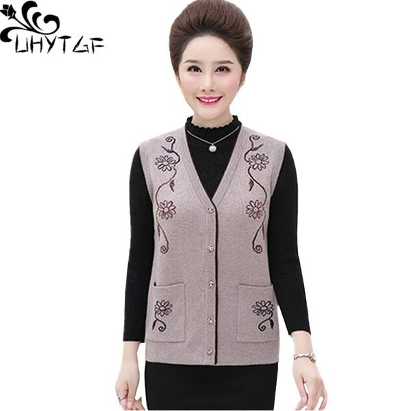 

vests uhytgf women autumn winter sweater vest waistcoat fashion sleeveless cardigan knit short sweater vest big size coats female 614, Black;white