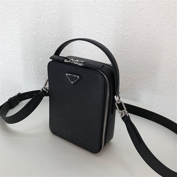 

p 066067 leather has a good three-dimensional feel postman bags handbag shoulder bag fashion there is enough space for everyday i3495