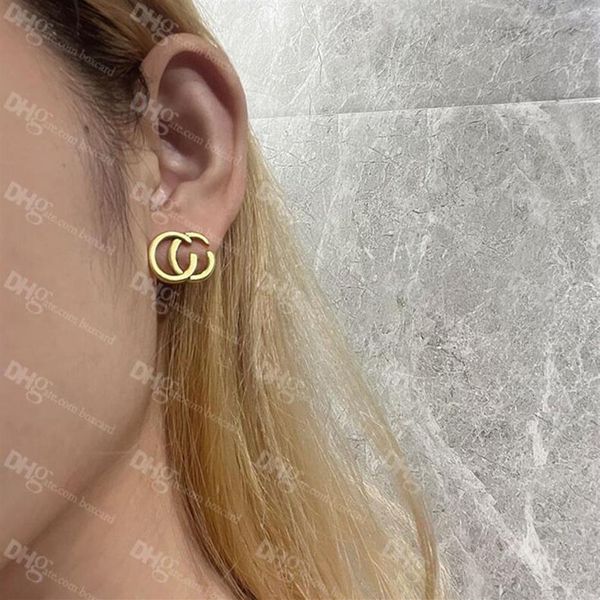 

vintage designer letter charm earrings interlocking alphabet eardrop women simple style studs e party date ear studs with box2252, Golden