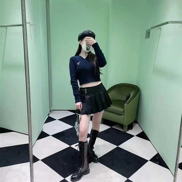 

family autumn/winter new college style triangle embroidery casual versatile v-neck pit stripe knitted top, White;black