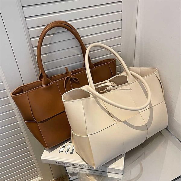 

botte botte bag arco tote dongguan luggage and leather factory high texture women's autumn new versatile woven large capacity331n, Blue;pink