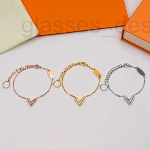 

chain designer fashionable and minimalist v-shaped bracelet 18k stainless steel letter female titanium english pendant couple ztlr, Black