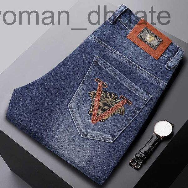 

men's jeans designer 2022 autumn/winter new light luxury men's jeans leisure slim fit small foot elastic cotton embroidery brand v, Blue