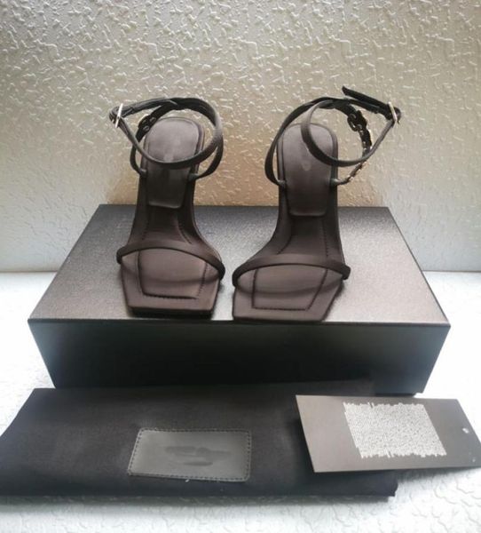

2022 summer new sandals edition luxury women039s shoes imported cowhide good material ornament bright diamond women highheeled9773995, Black