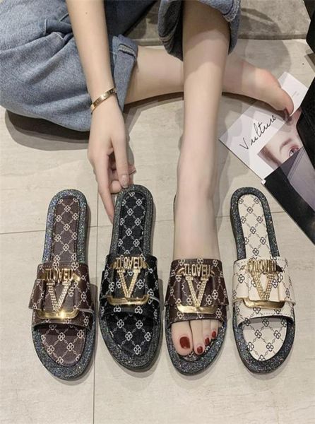 

famous women039 s sandals indoor slippers highquality letter button decoration flat beach ladies sandals shoe4150849, Black