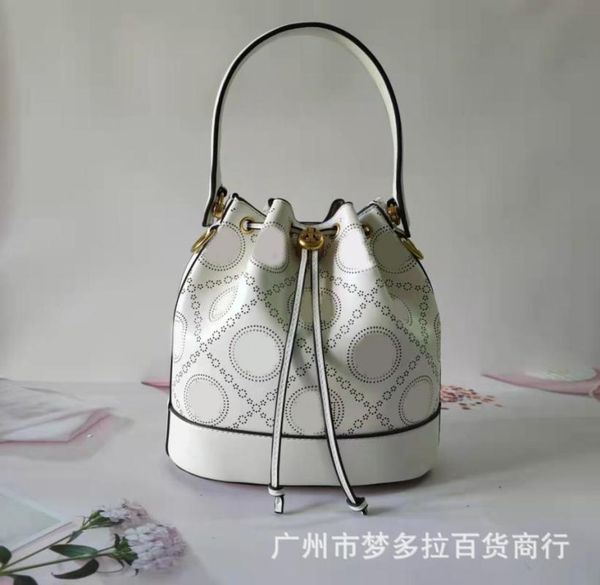 

shoulder bags luxurys designers fashion womens t quality high crossbody handbags ladies totes sewing bucket bag purse 2022 cross b1937048