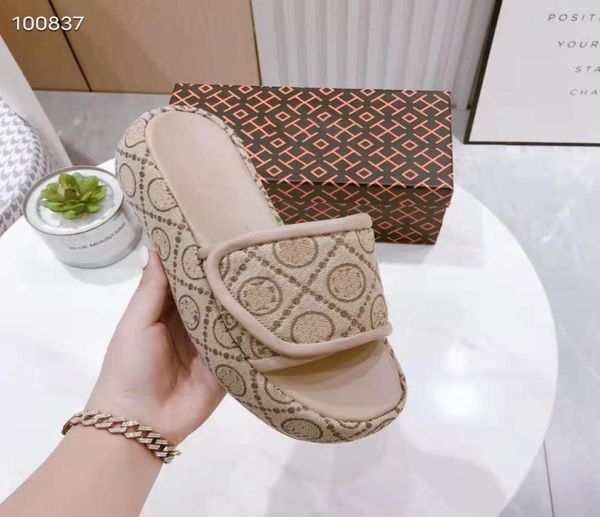 

2022 designer slippers slippers 50mm platform sandals letter embroidered slippers casual open toe cartoon beach flipflops 3542 w9529684, Black