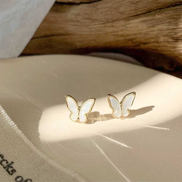 

charm new korean elegant cute butterfly stud earrings for women girls jewelry gifts mini exquisite white shell pearl stud earrings aa230421, Golden