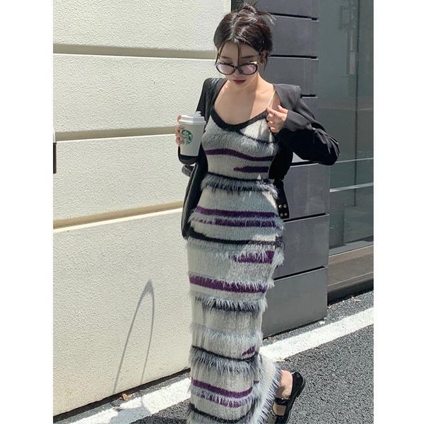 

dress women's 2022 early autumn retro furry striped knitted dress with cardigan 2 pieces suit, White