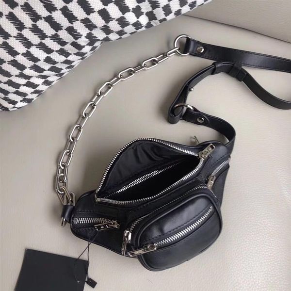 

high-end classic fannypack designer waist bag fashion trend street style zip decoration closed mouth multiple back method o263i