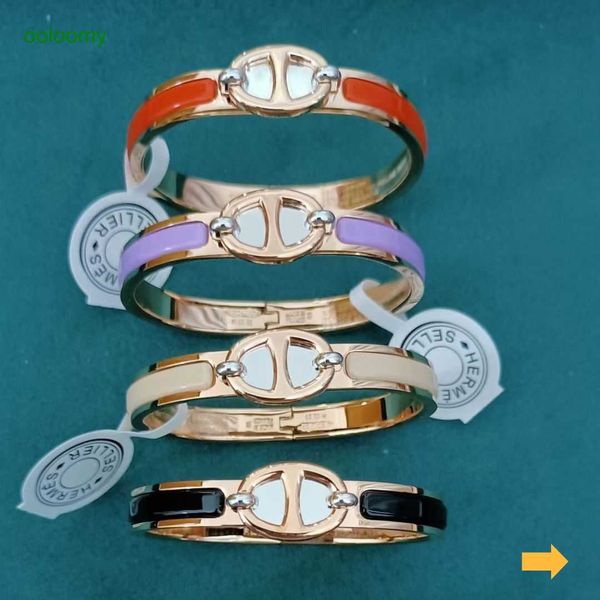 

hemres designer bracelet gold bracelet for women 2023 counter pig nose bracelet enamel new colorless rose gold couple's high beauty gif, Black