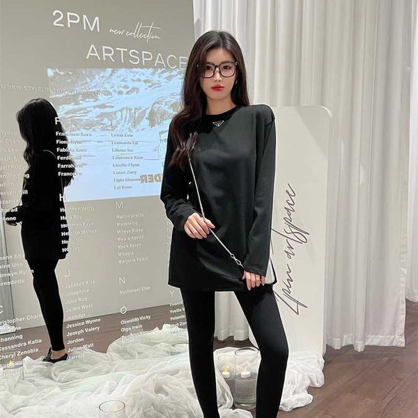 

30% off family early spring new fashion classic triangle korean version loose loop 240g long sleeve medium length t-shirt, White
