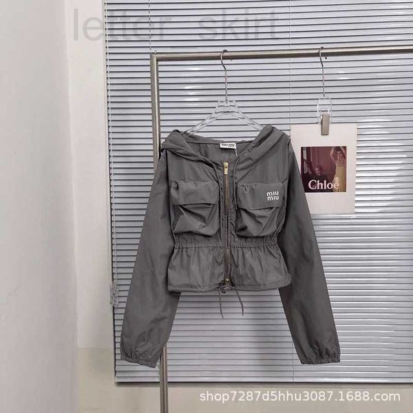 

women's trench coats designer 23 spring/summer new workwear style large pocket design with a waist fold and lotus leaf swing for age re, Tan;black