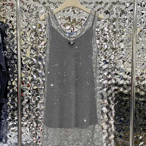 

family early spring new style fashion classic triangle crystal hollow out tank skirt two piece set, Black;gray