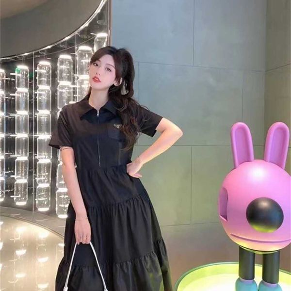 

34% off family spring/summer new product classic triangle decorative ribbon collage placement large swing version shows thin temperament cak, Black;gray