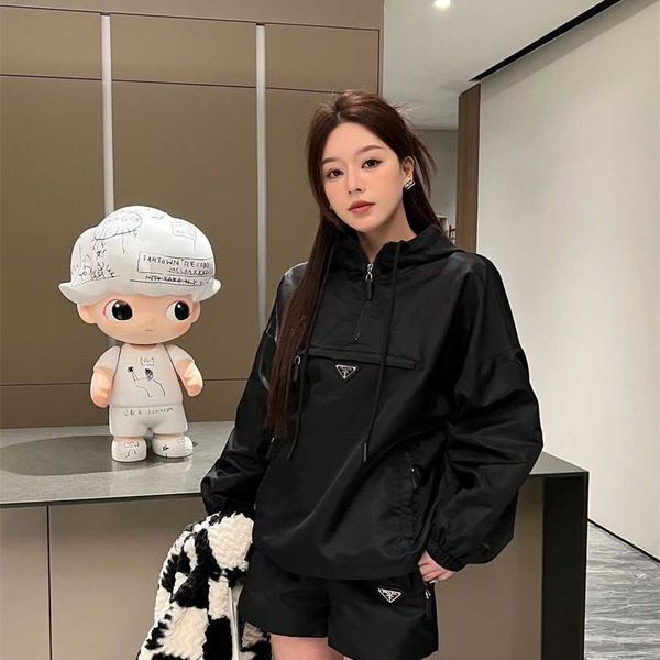 

32% off family spring/summer new trendy and cool fashion triangle pocket hooded charge coat+straight shorts set, White