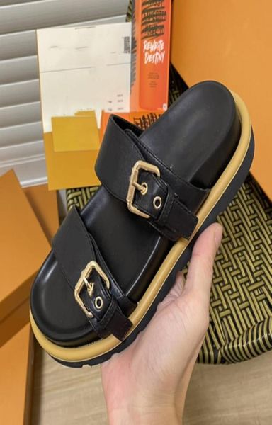 

2022 designer men women sandals printed genuien leather comfortable thick sole soft flat slippers beach outdoor office shoes loa4090499, Black