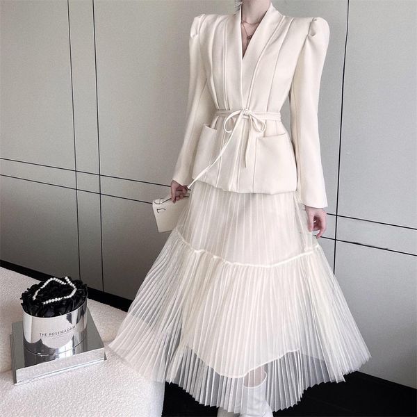 

dress 2022 autumn ol suit temperament women vneck long sleeve slim lace up + long mesh pleated skirt 2 piece set, White