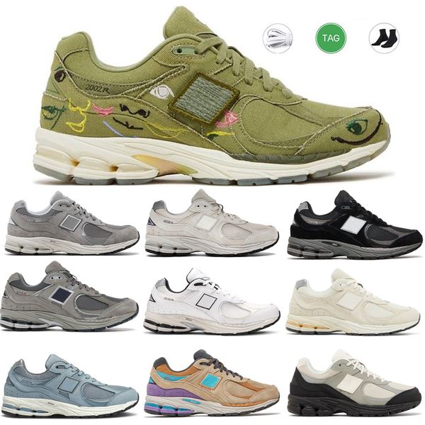 

2002r b2002r athletic mens women luxury casual shoes triple s black white protection pack pink rain cloud phantom sea salt sail designer bow