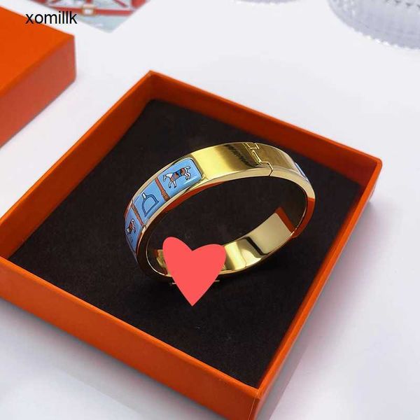 

hermm designer bracelet high edition enamel bracelet couple style h buckle letter titanium steel fashion 365l, Black