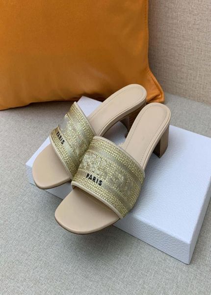 

2022 spring summer flat sandals new oneword thong color matching drill women039s shoes 3d embroidered round to1131808, Black