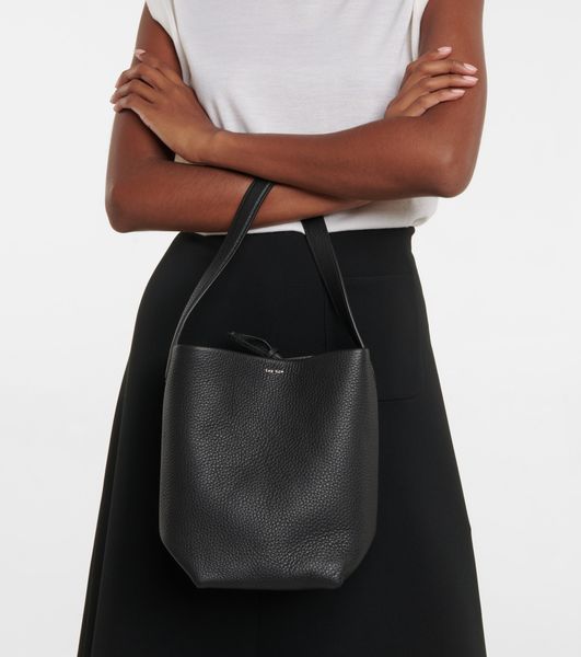 

spring2023 bags the new n/s park trumpet row cowhide classic lcu tote bags
