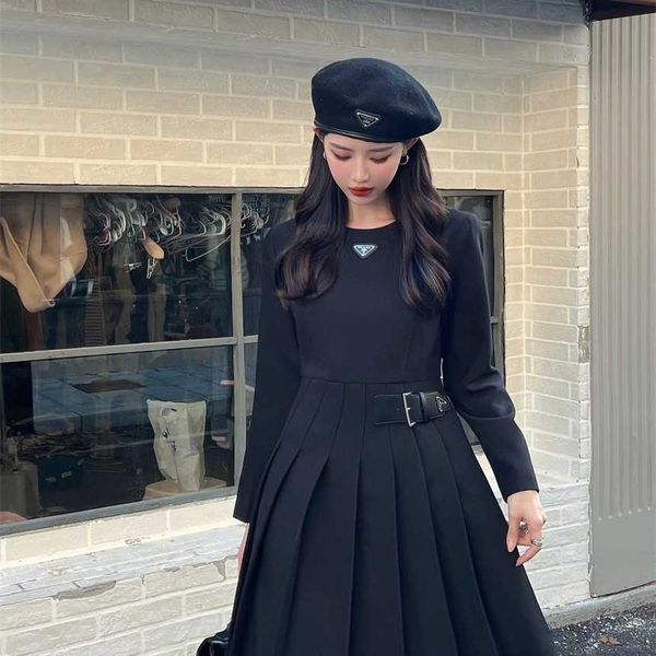 

30% off family's autumn/winter new cool and beautiful style metal triangle label adjustable waist grade temperament pleated dress, Black;gray
