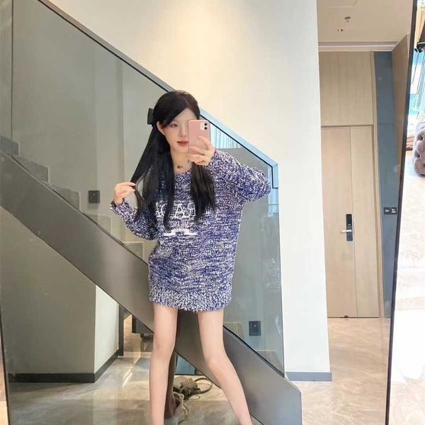 

family autumn/winter new heavy industry letter embroidery gradient color loose versatile knitted long sleeve sweater, White;black